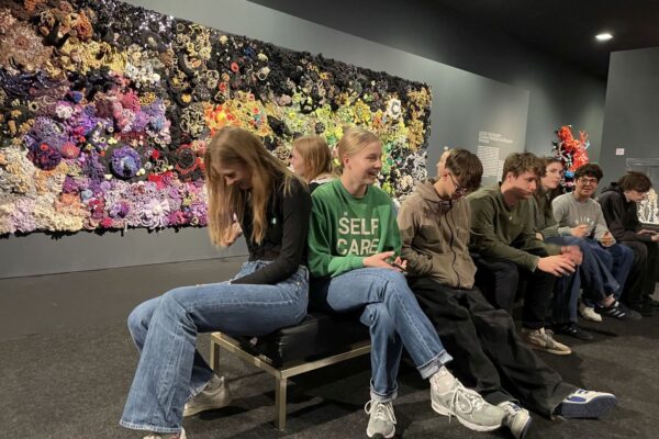 2024-01-15-wallerergym-bildnerische-erziehung-exkursion-lentos-ki001