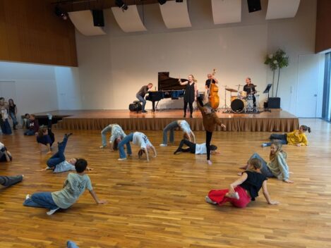 Tanzworkshop der 1S und 1T im Herminenhof