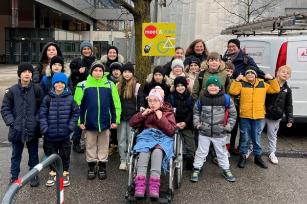 2024-12-16-climate-corner-meet-and-bike-besuch-parnterschule-vs-pernau (1)