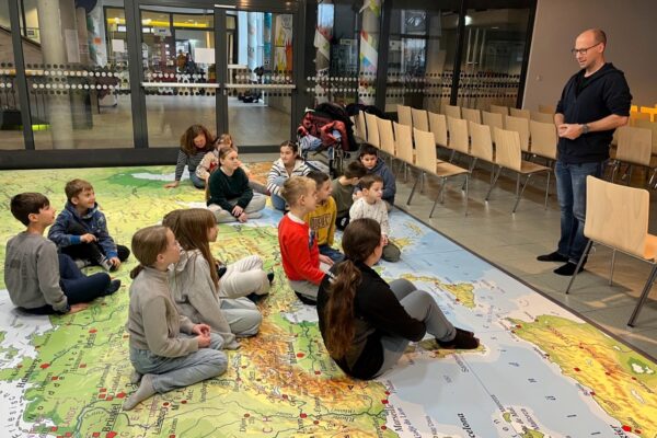 2024-12-16-climate-corner-meet-and-bike-besuch-parnterschule-vs-pernau (2)