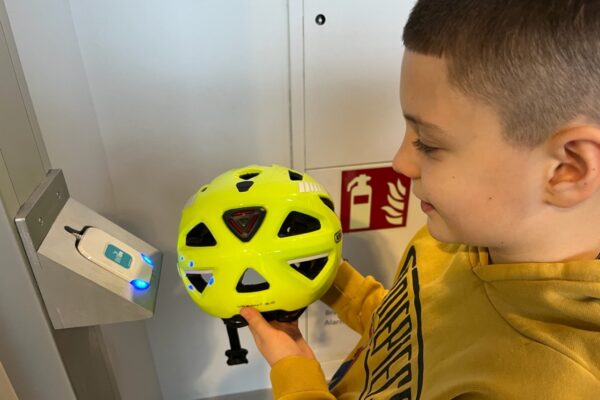 2024-12-16-climate-corner-meet-and-bike-besuch-parnterschule-vs-pernau (10)