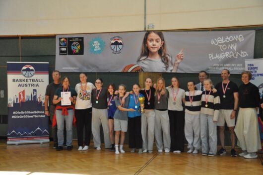 Mädchen holen Basketball Vizebundesmeistertitel