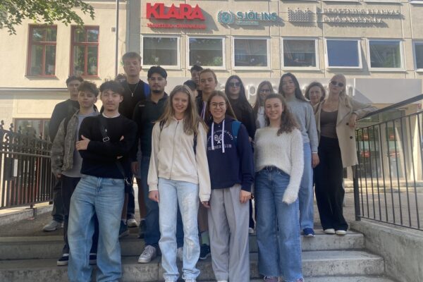 B5DA72A9-EA0C-40FA-8F90-DEF340B71A51_1_105_c