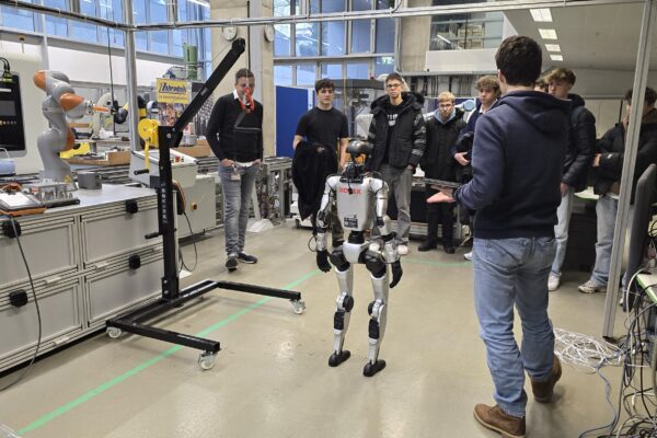 2025-11-24-informatik-wpg-meets-fh-wels (6)