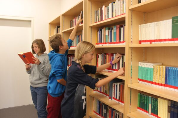 2017-11-18-wallerergym-bibliothek (1)