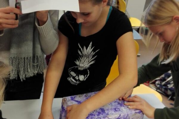 2018-12-10-christkind-in-schuhschachtel005