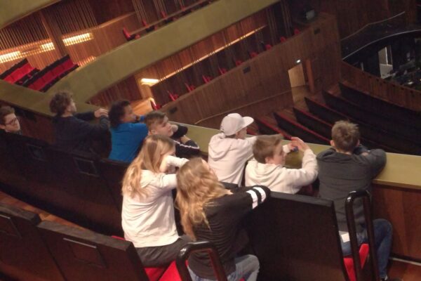 2019-03-29-musiktheater-fuehrung003