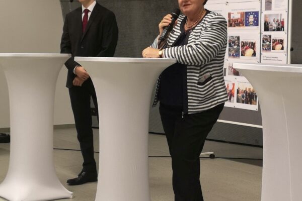 2019-11-18-eltern-vortrag-diskussion-eu009