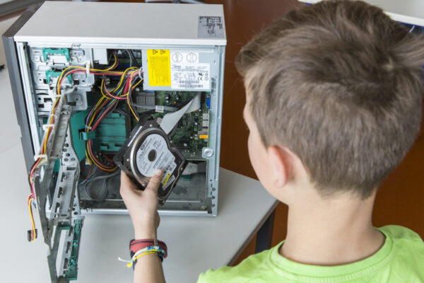 2017-10-20-eeducation-hardware