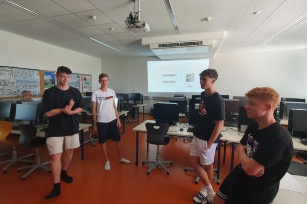 2022-06-27-informatik-aec-hungry-algorithm-KI (1)