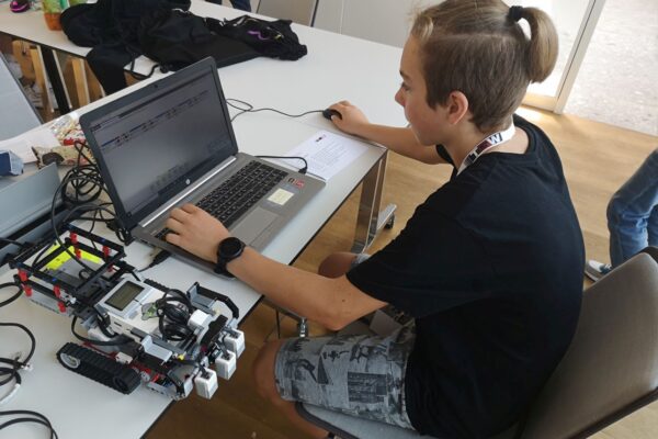 2022-06-30-tgw-robochallenge008