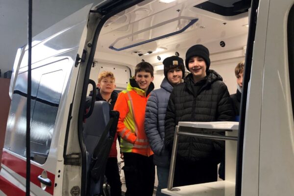 2023-02-10-wallerergym-walli-helping-hands002