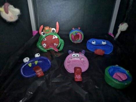 Schaurige Monsterausstellung