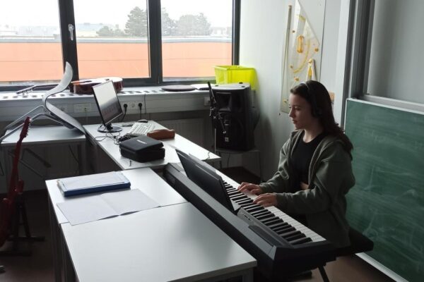 2023-03-20-wallerergym-songwriting-walli002