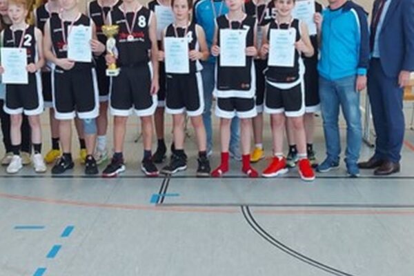 2023-03-20-wallerergym-basketball001