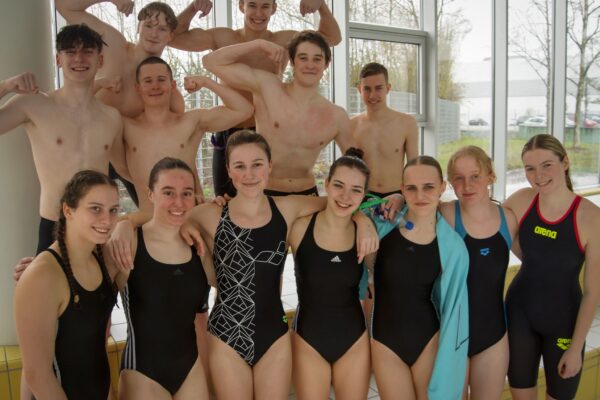2023-04-19-sport-vormatura-schwimmen-7s-2023 (22)
