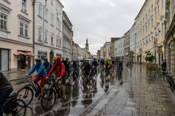 2023-07-05-meet-and-bike-critical-mass (3)