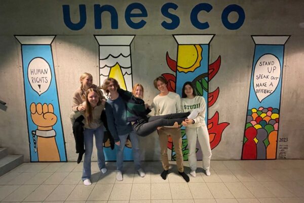 2023-11-30-wallerergym-unesco-wandgestaltung003